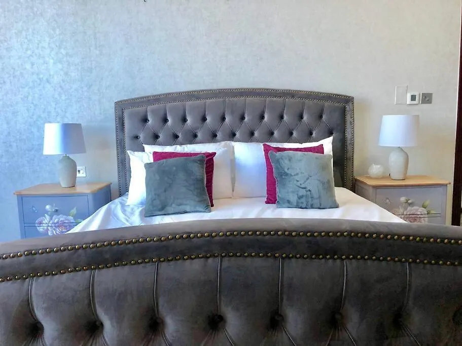 Fabulous Residential Private Apartment Upgraded Full Sea & Mangrove Views Abu Dhabi - Not Hotel - 1106